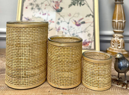 WEAVED RATTAN WRAPPED GLASS VASE/CANDLE HOLDER: Large